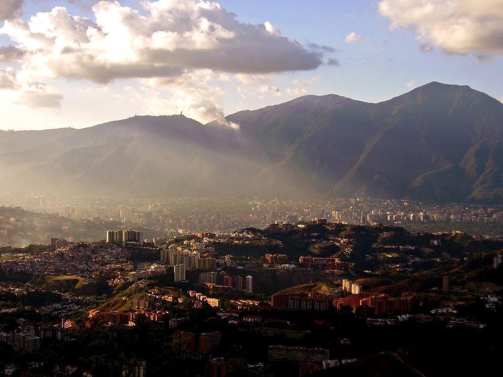 1030x770 Caracas, the City of Eternal Spring Discussion, Desktop