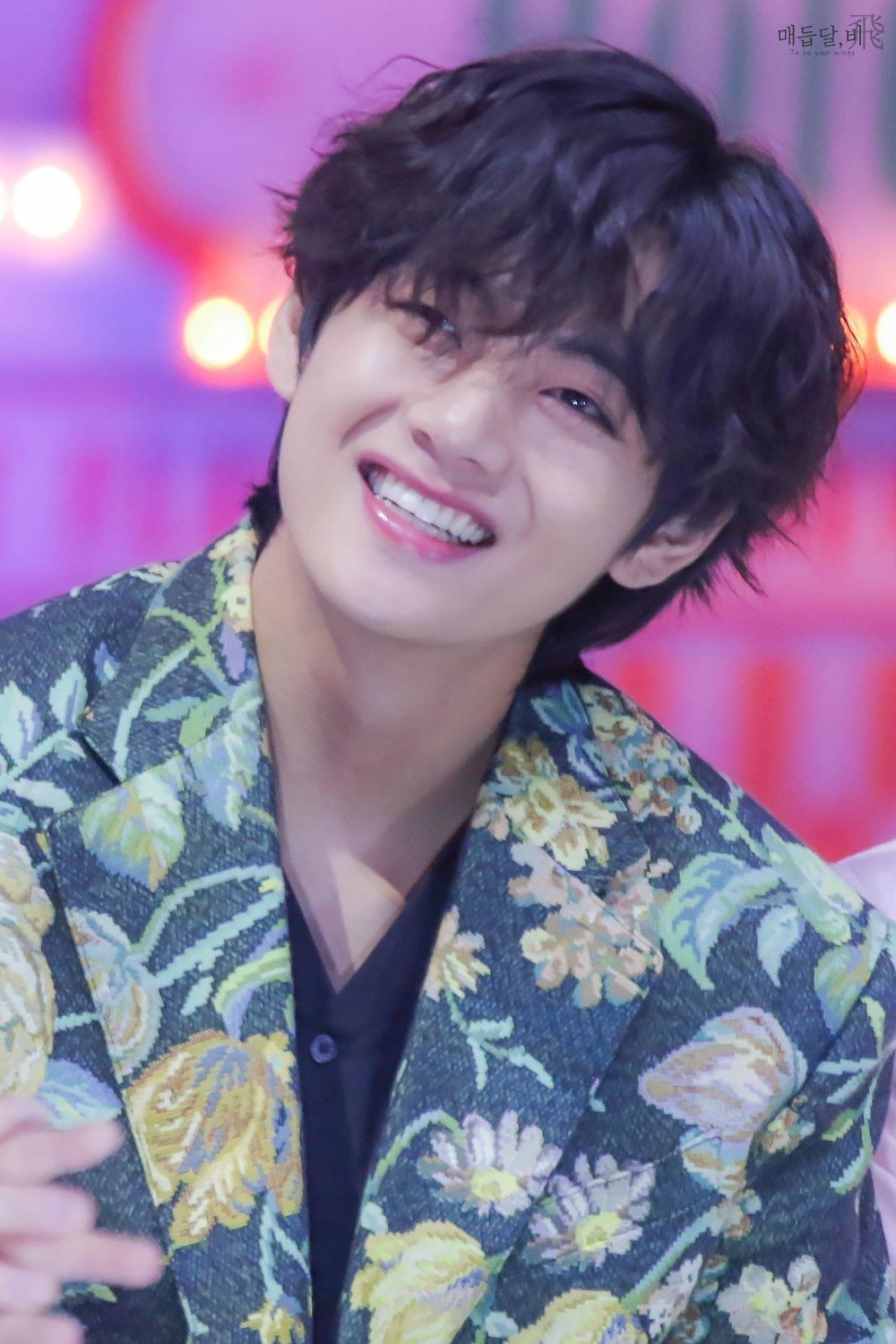 1000x1500 Bts V Smile Wallpaper, Phone