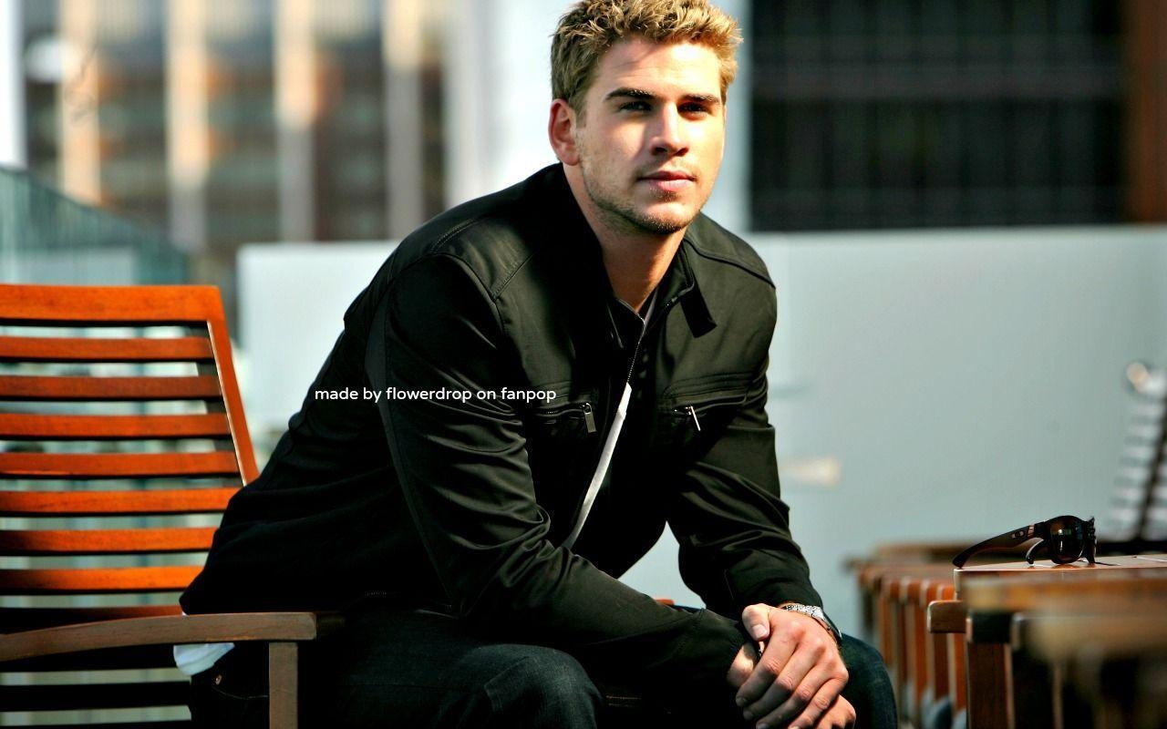 1280x800 Liam Hemsworth Wallpaper, Collection of Liam Hemsworth, Desktop