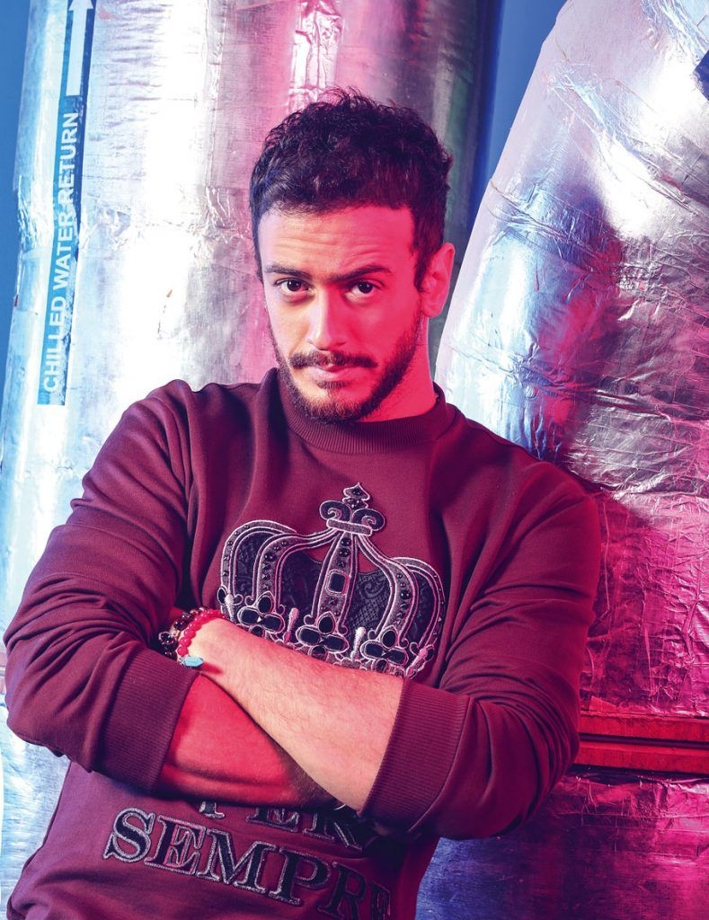 790x1030 Saad Lamjarred, Phone