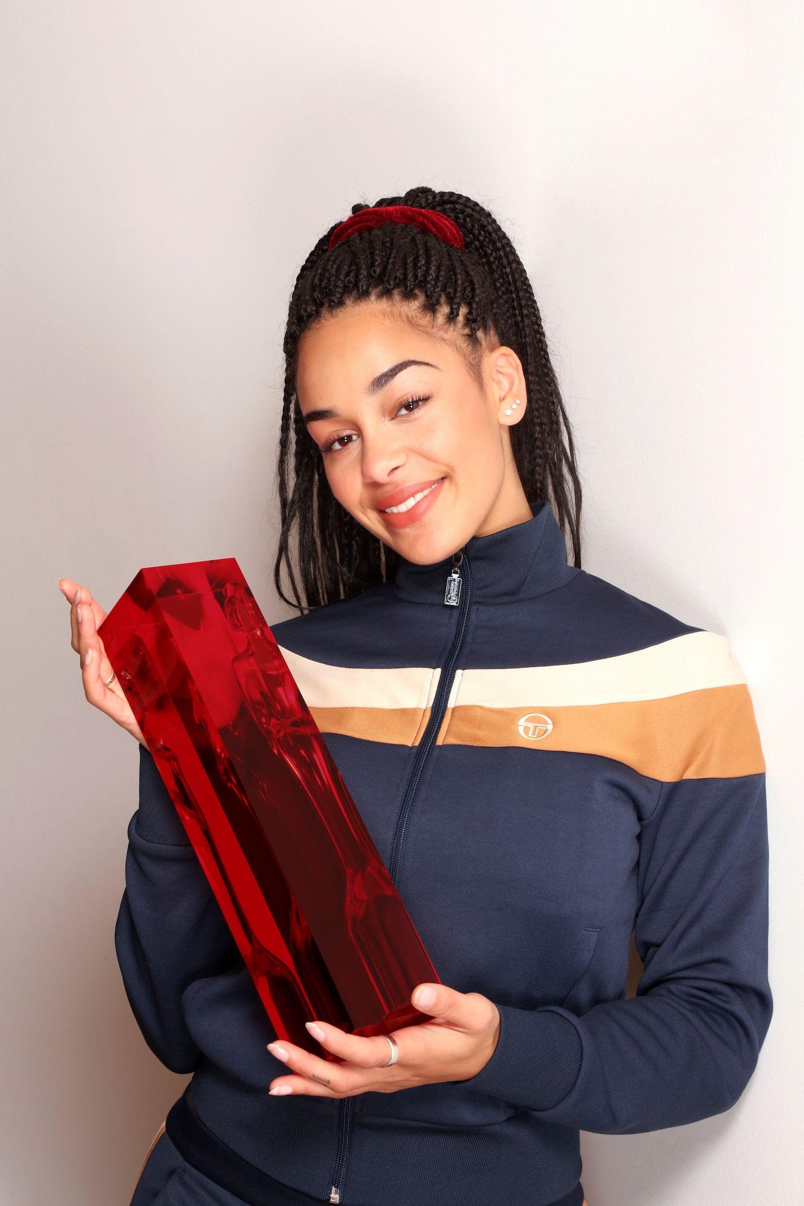 1600x2400 HITS Daily Double, Rumor Mill HONOR JORJA SMITH, Phone