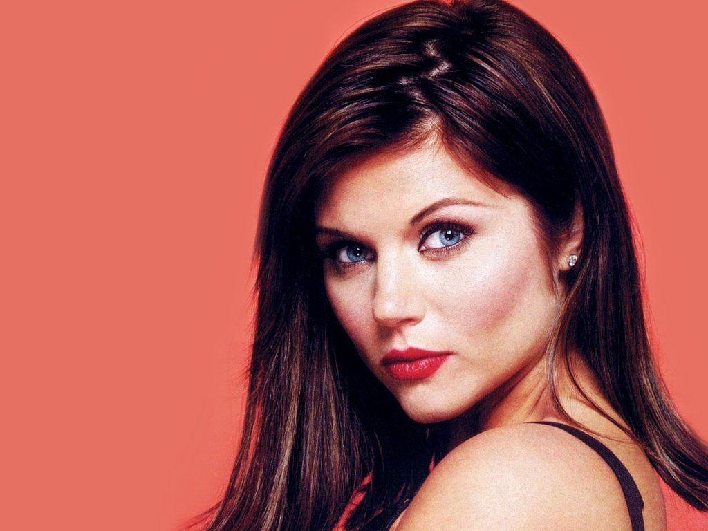 1030x770 Tiffani Amber Thiessen wallpaper, Desktop