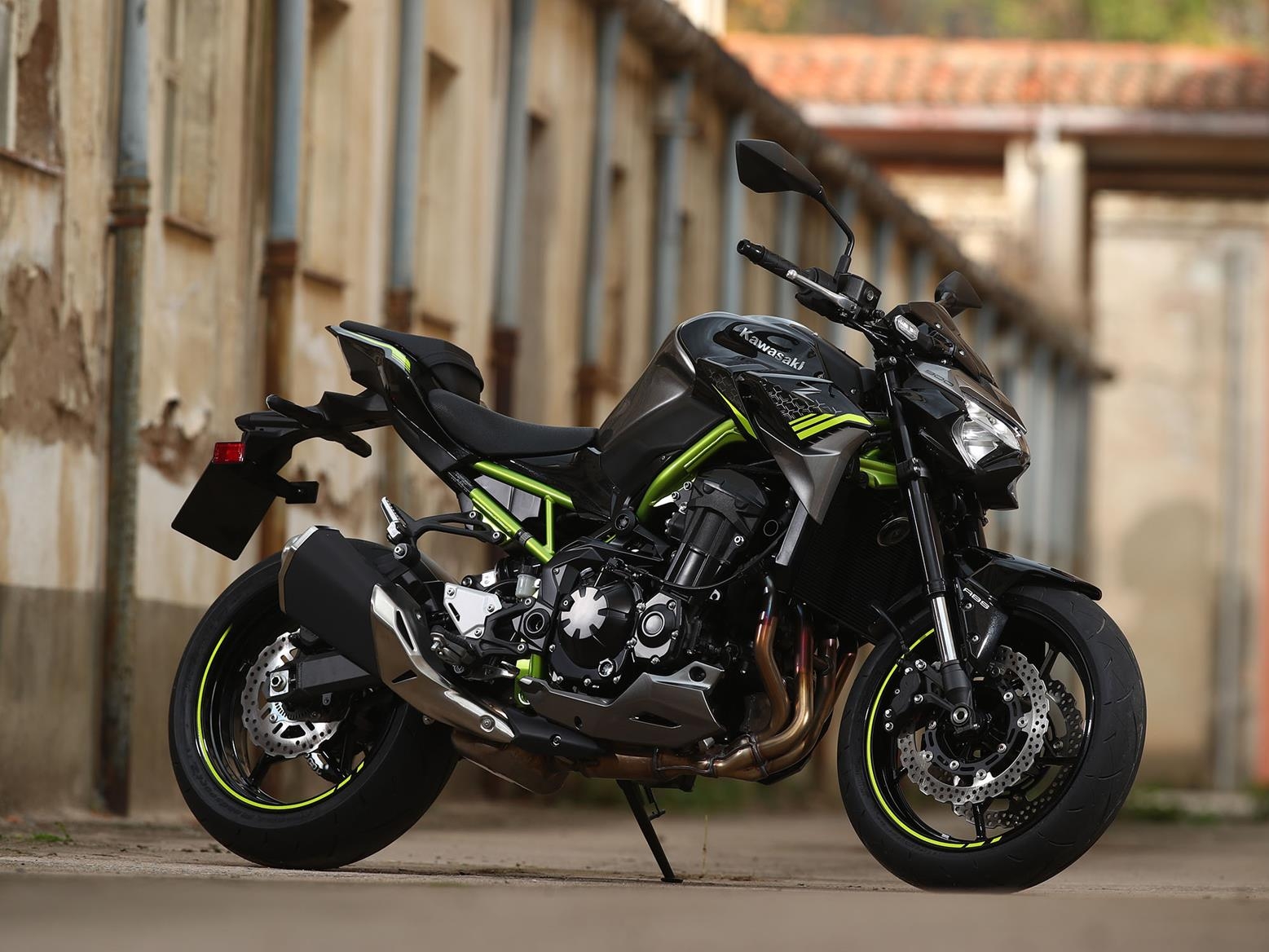 1560x1170 KAWASAKI Z900 (2020) Review, Desktop