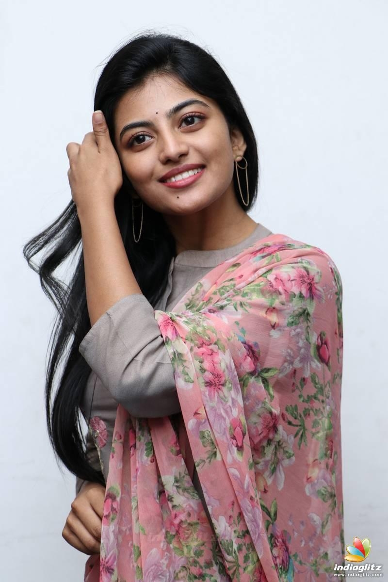 800x1200 Anandhi Photo Actress photo, image, gallery, stills, Phone