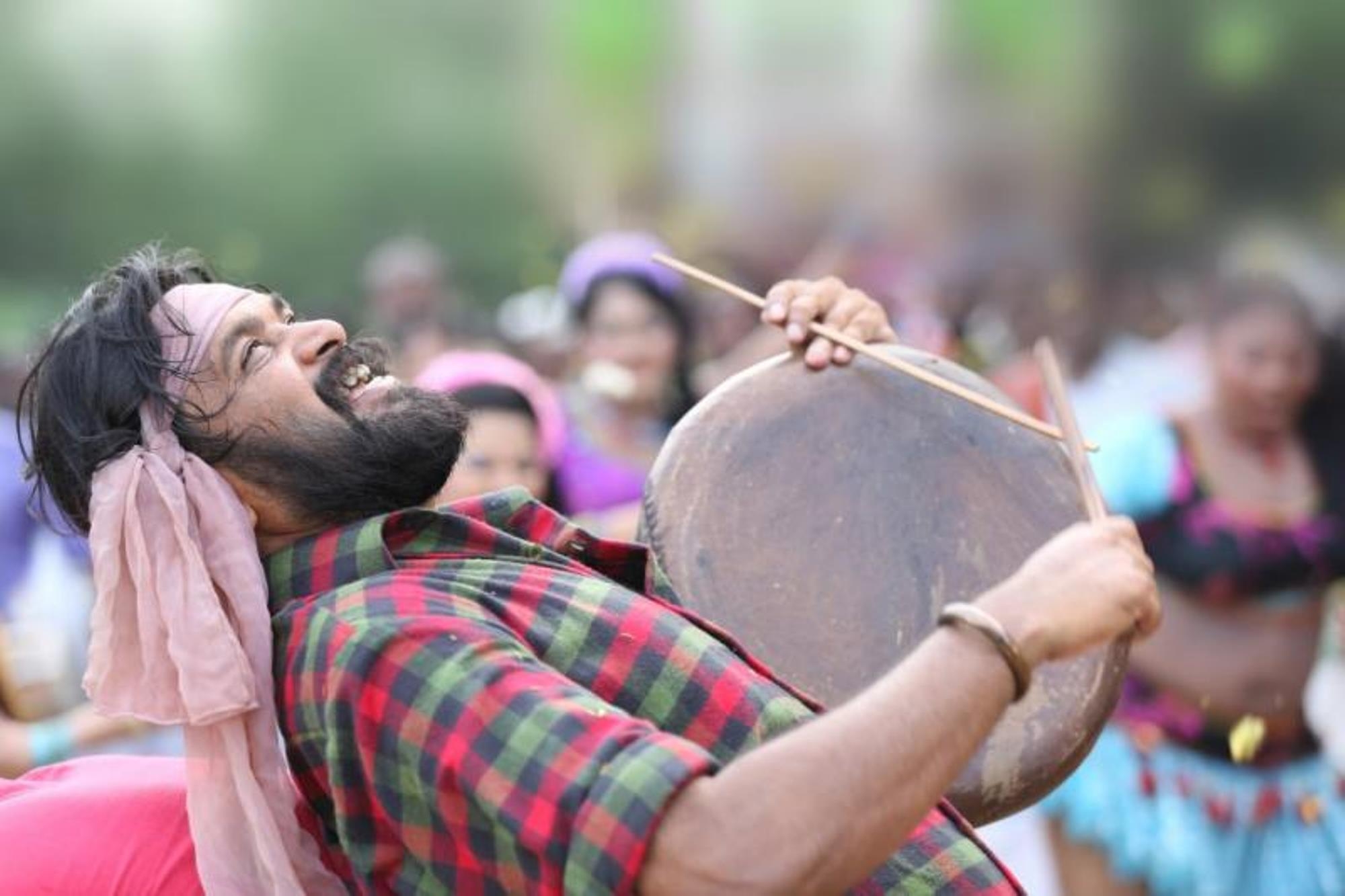 2000x1340 Tharai Thappattai (2016), Desktop