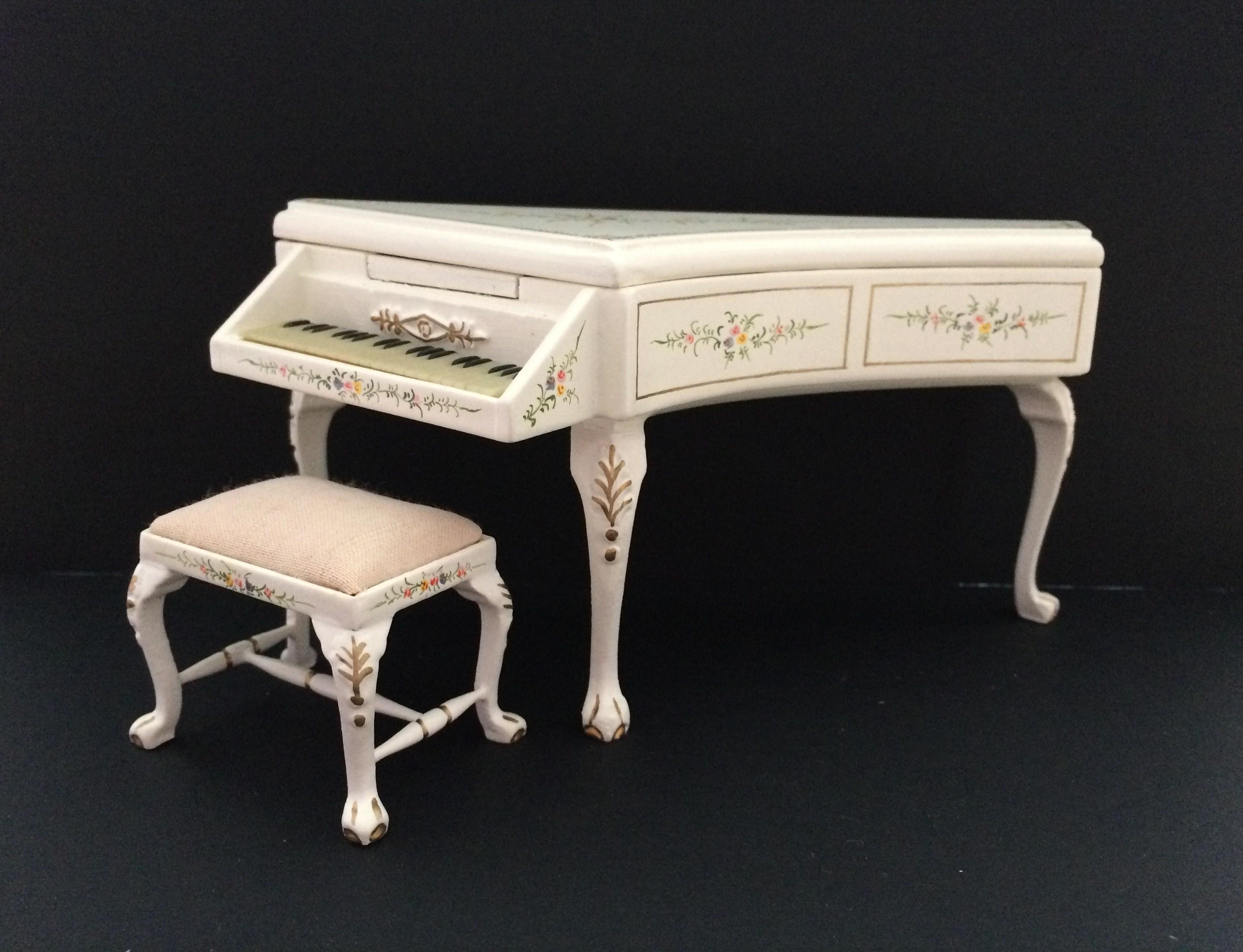 3070x2350 Harpsichord Stool Dolls House House Furniture, Desktop