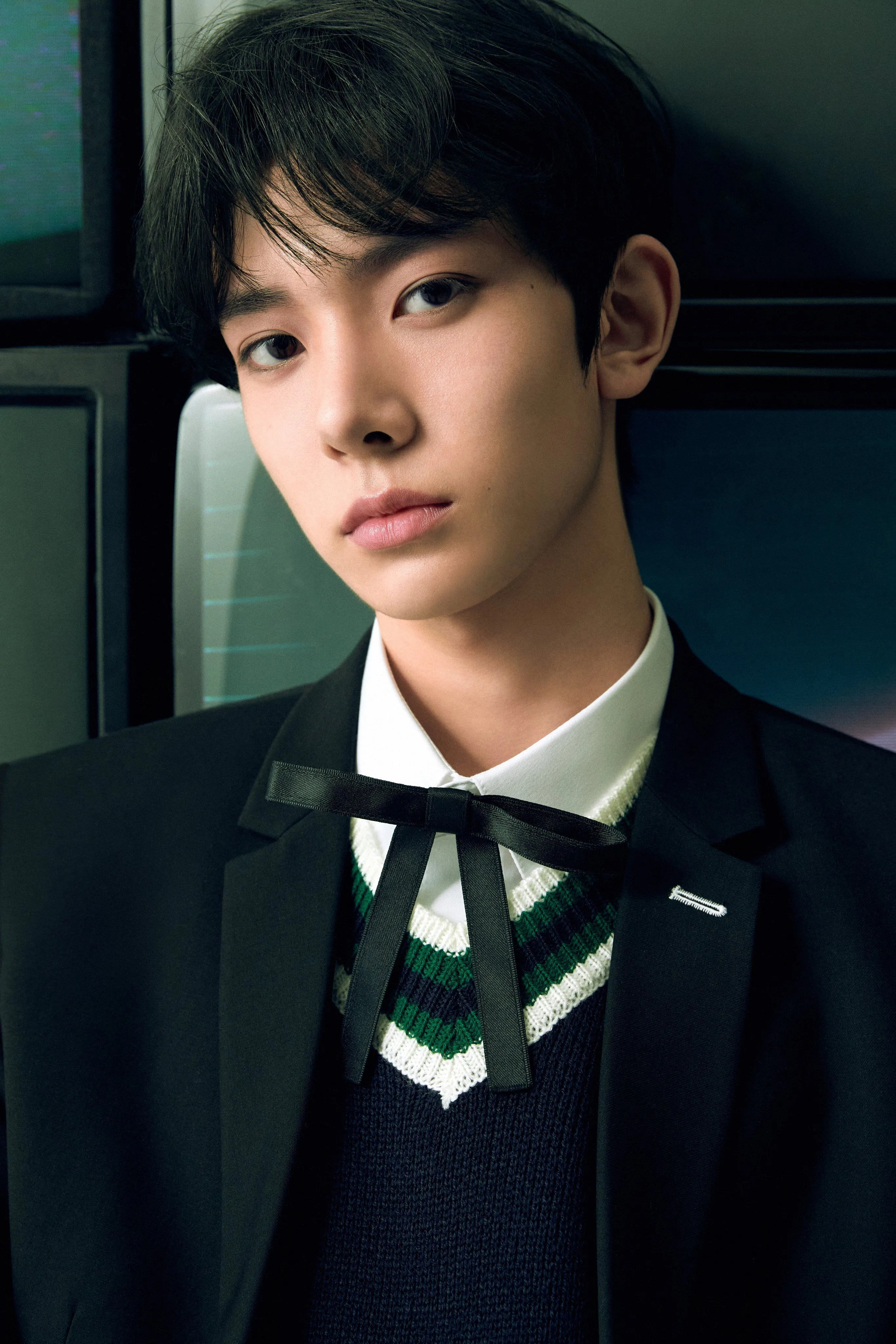 2740x4100 ENHYPEN Debut Profile Photo, Phone