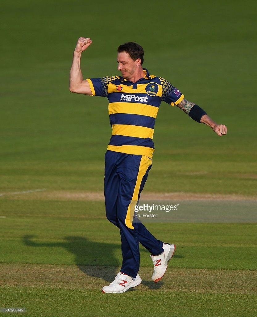 840x1030 Glamorgan bowler Dale Steyn celebrates after dismissing Hampshire, Phone