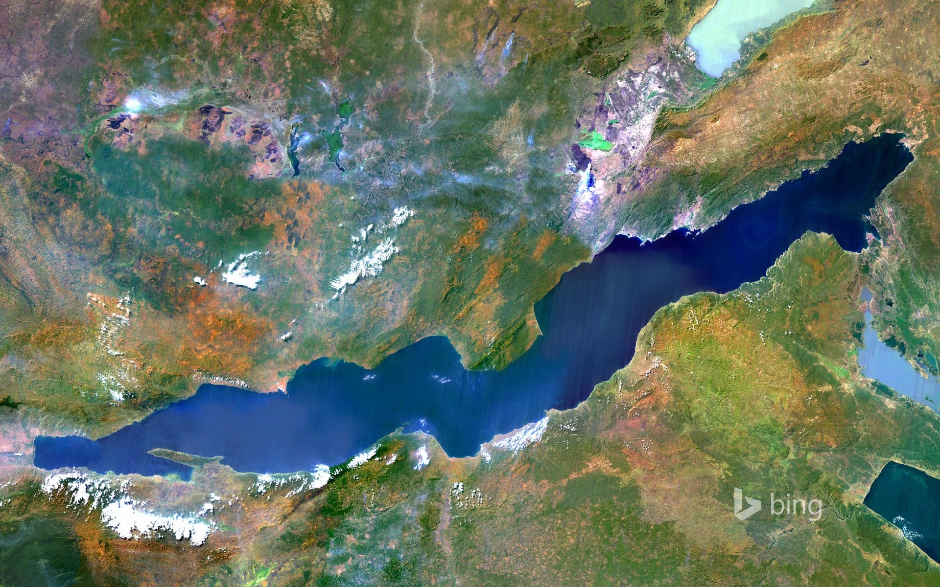 1920x1200 Lake Tanganyika, an African Great Lake divided between four, Desktop