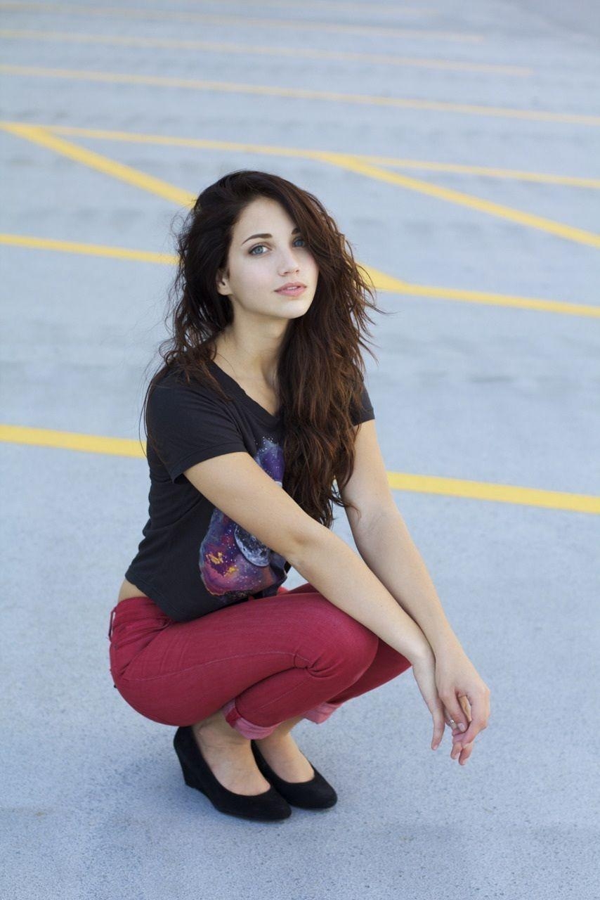 860x1280 Emily Rudd is a D E F I N I T I O N of cute (pics), Phone