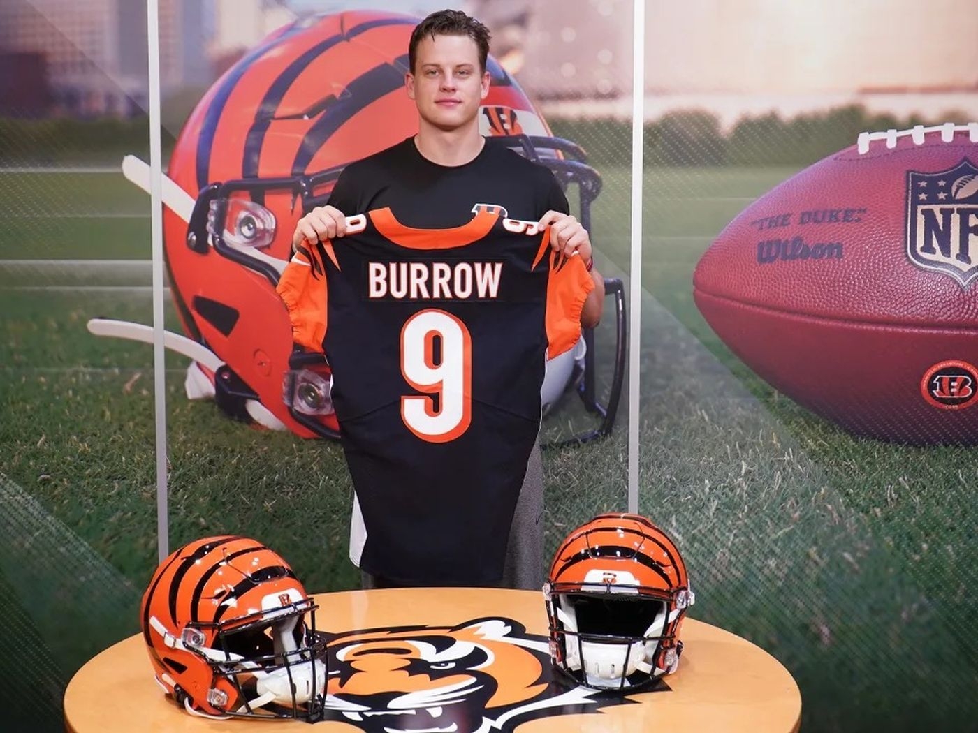 1400x1050 Bengals unveil their own Joe Burrow hype video, Desktop