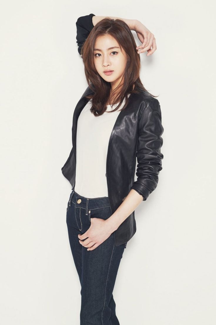 740x1110 Kang Sora's Agency, Phone