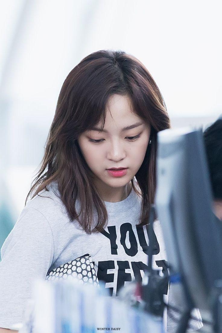 740x1110 best Sejeong image. Kim sejeong, Girl crushes, Phone