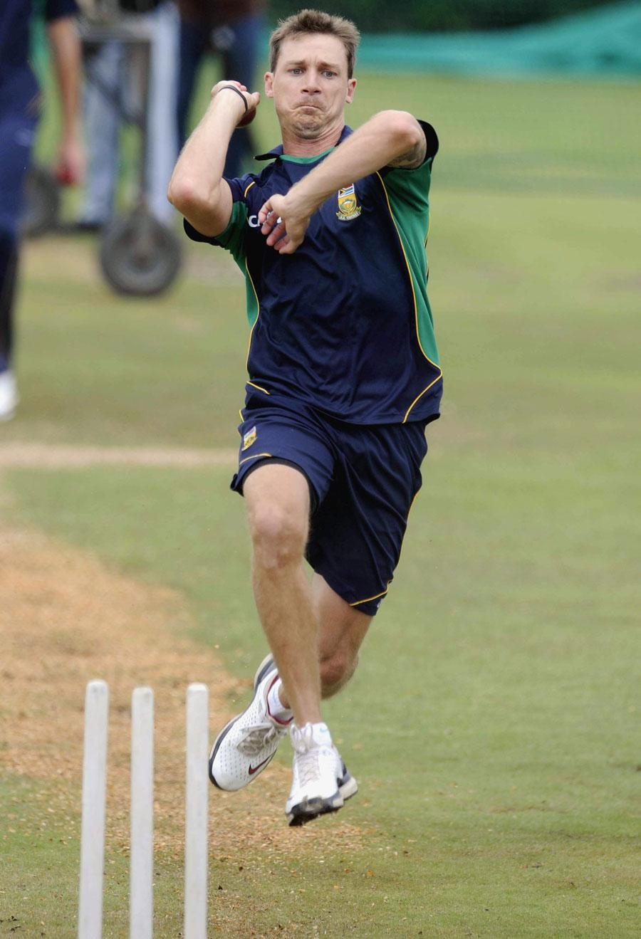 900x1320 Dale Steyn Steyn Bowling Free Wallpaper & Background, Phone