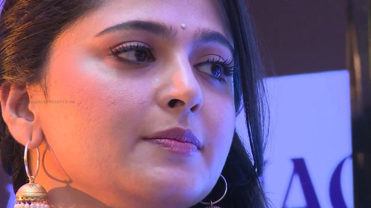 1200x680 Anushka Shetty Mesmerized, Desktop