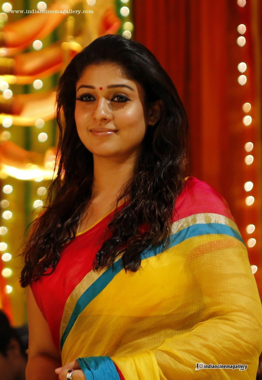 1000x1450 Nayanthara In Anamika Movie (2). Most Beautiful Indian Actress, Beautiful Indian Actress, Nayanthara Hairstyle, Phone