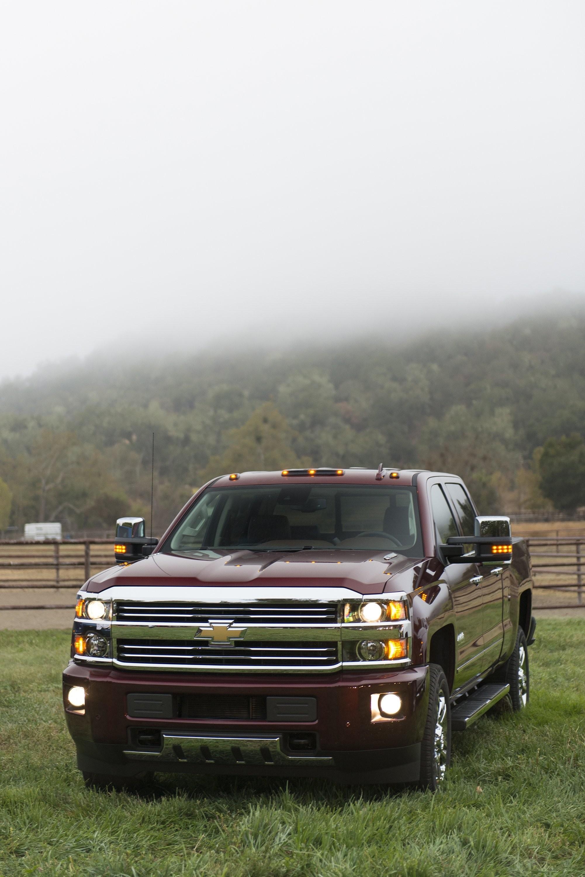 2010x3000 Chevrolet Silverado Wallpaper, Phone