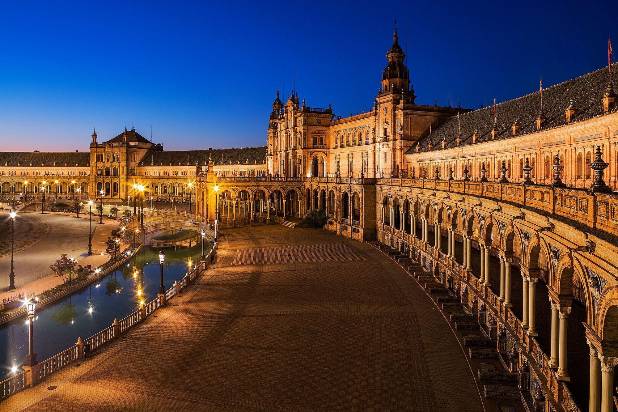 2000x1340 Download Wallpaper area night spain square seville,, Desktop