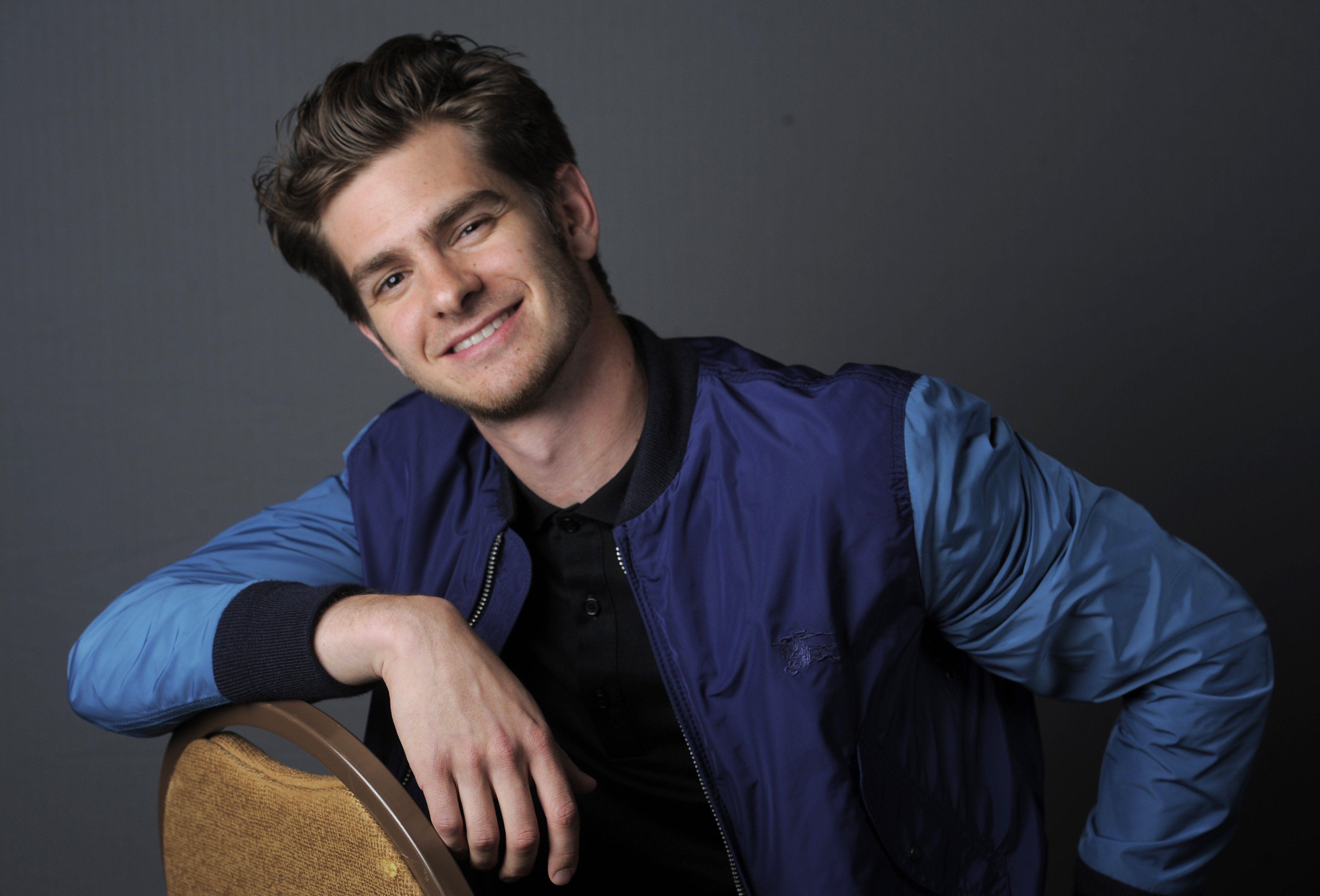 4080x2770 Andrew Garfield Wallpaper Smiling, Desktop