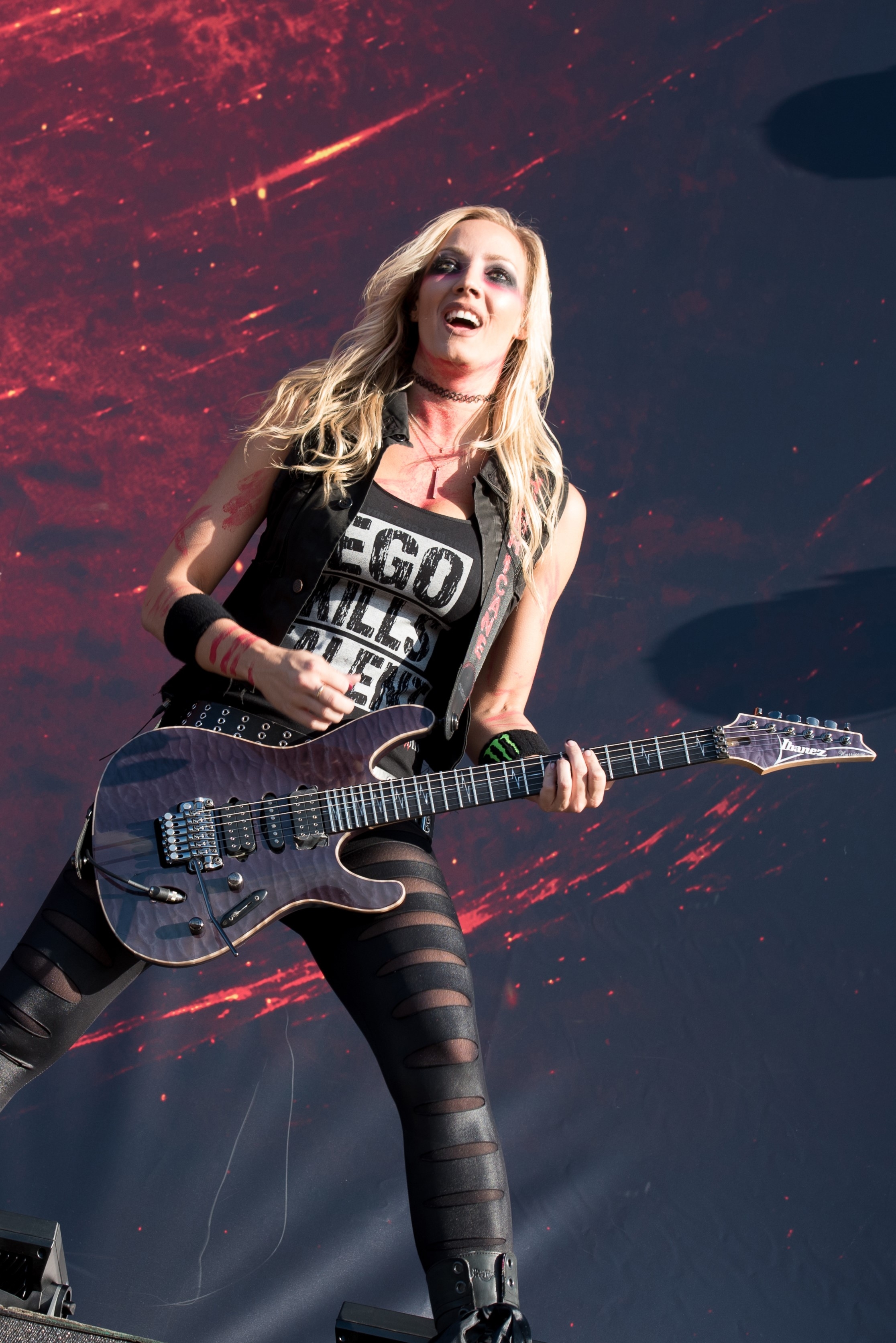 2240x3350 Nita Strauss, Phone