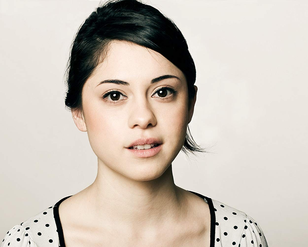 1250x1000 Rosa Salazar, Desktop