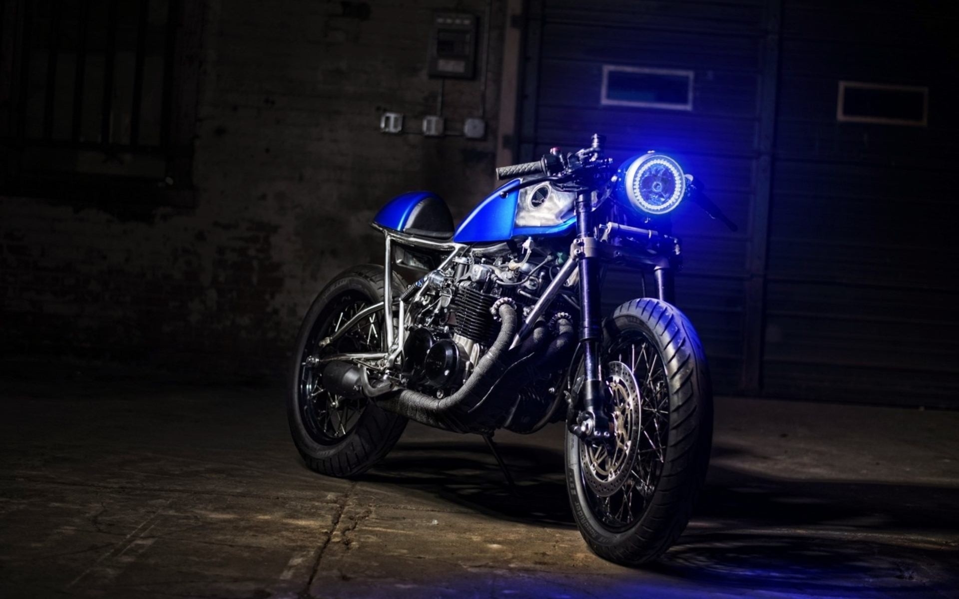 1920x1200 Wallpaper, car, motorcycle, photography, blue, Heavy bike, digital lighting, LED headlight, wheel, motorcycling, stunt performer, land vehicle, automobile make, Desktop