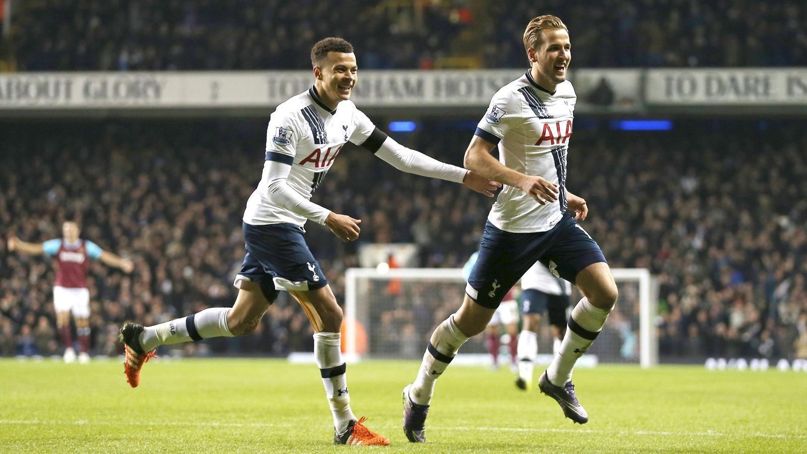 1600x900 Dele Alli and Harry Kane celebrate for Tottenham Minutes, Desktop