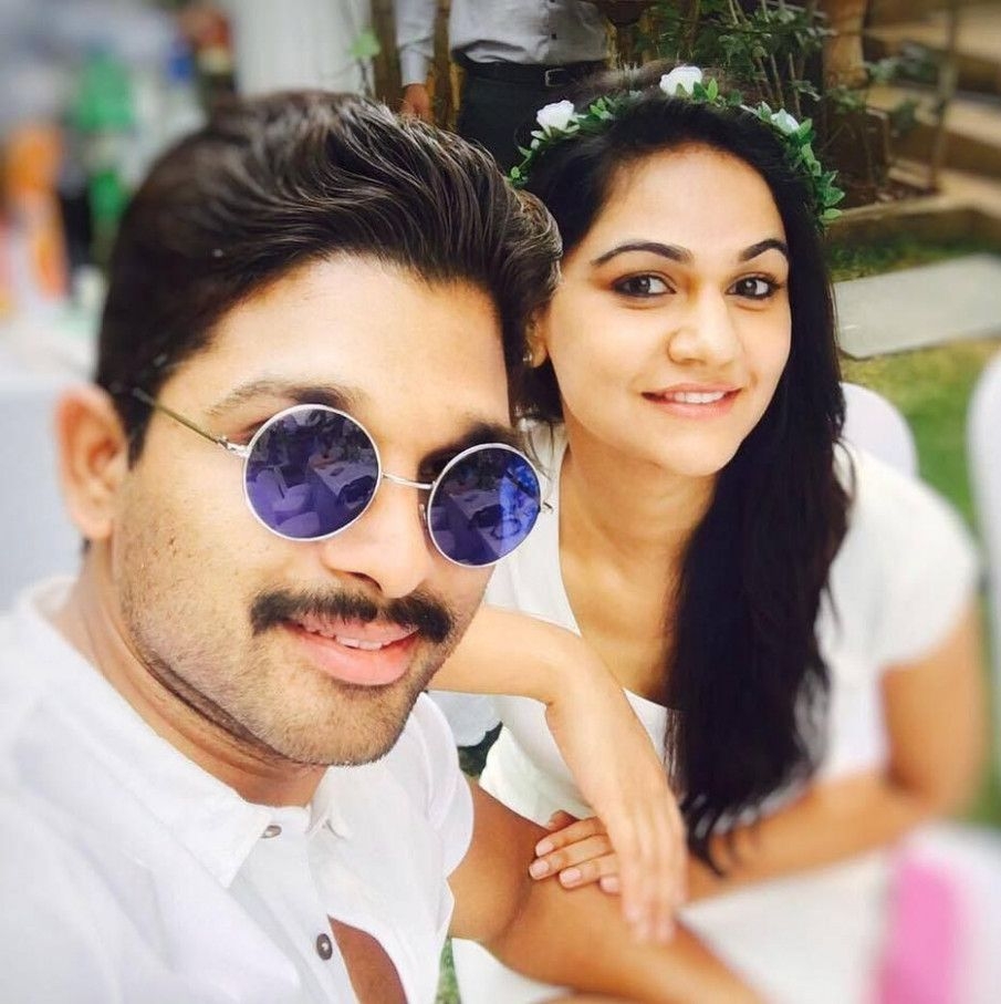 910x910 Reel Couple Who Became Real marriage in tollywood, Phone