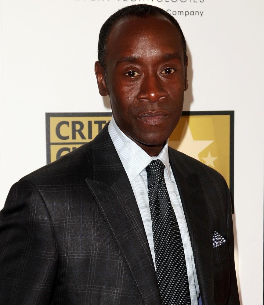 870x1000 Don Cheadle, Don Cheadle, Phone