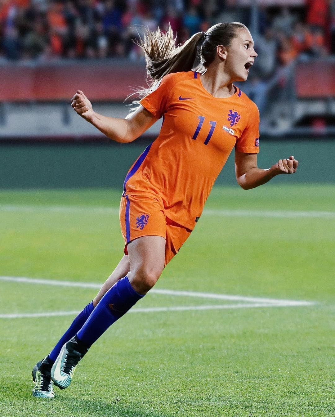 1080x1350 Lieke Martens Martens: overdreven om vergeleken te worden met Messi, Phone