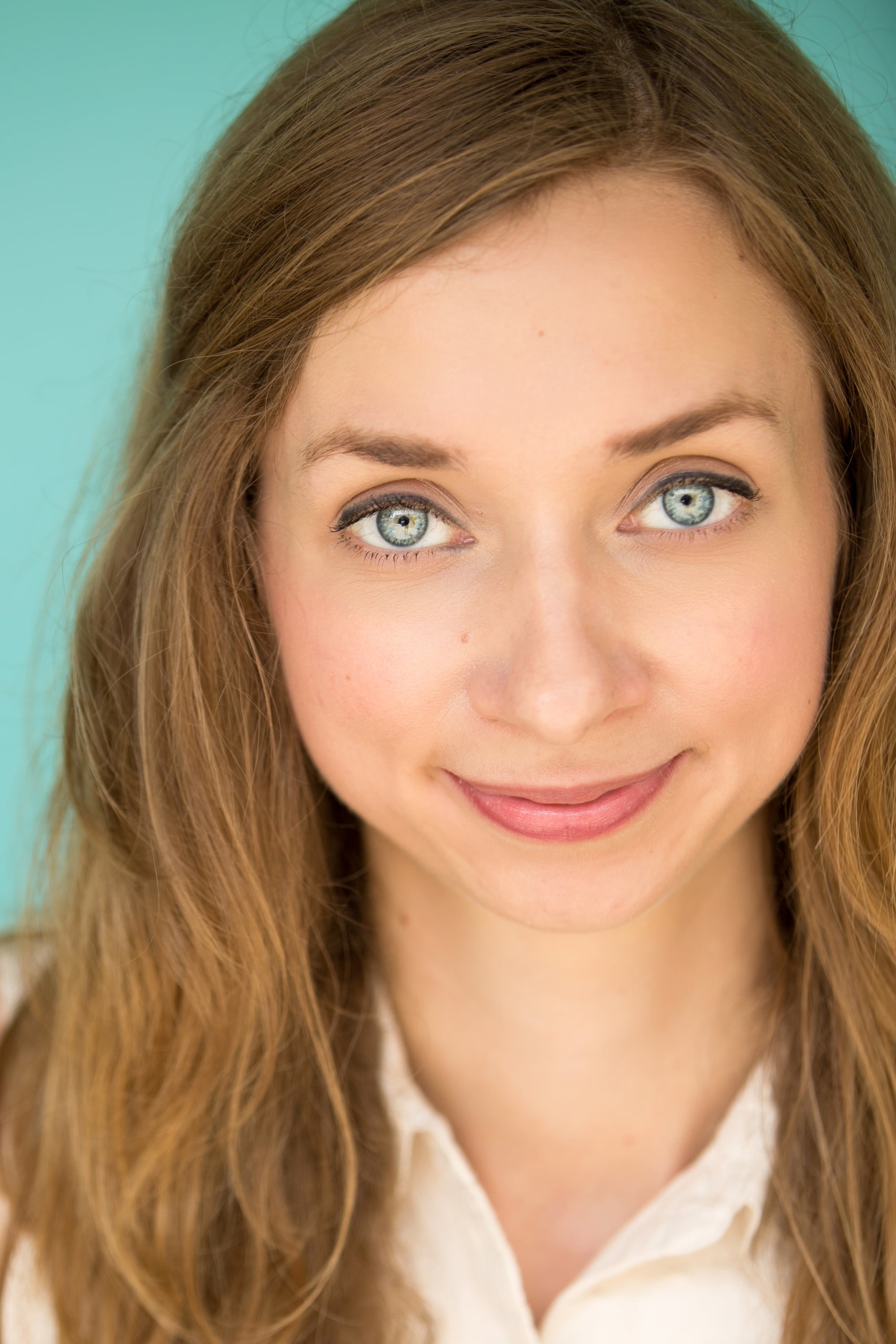 2000x3000 Lauren Lapkus Image, Phone