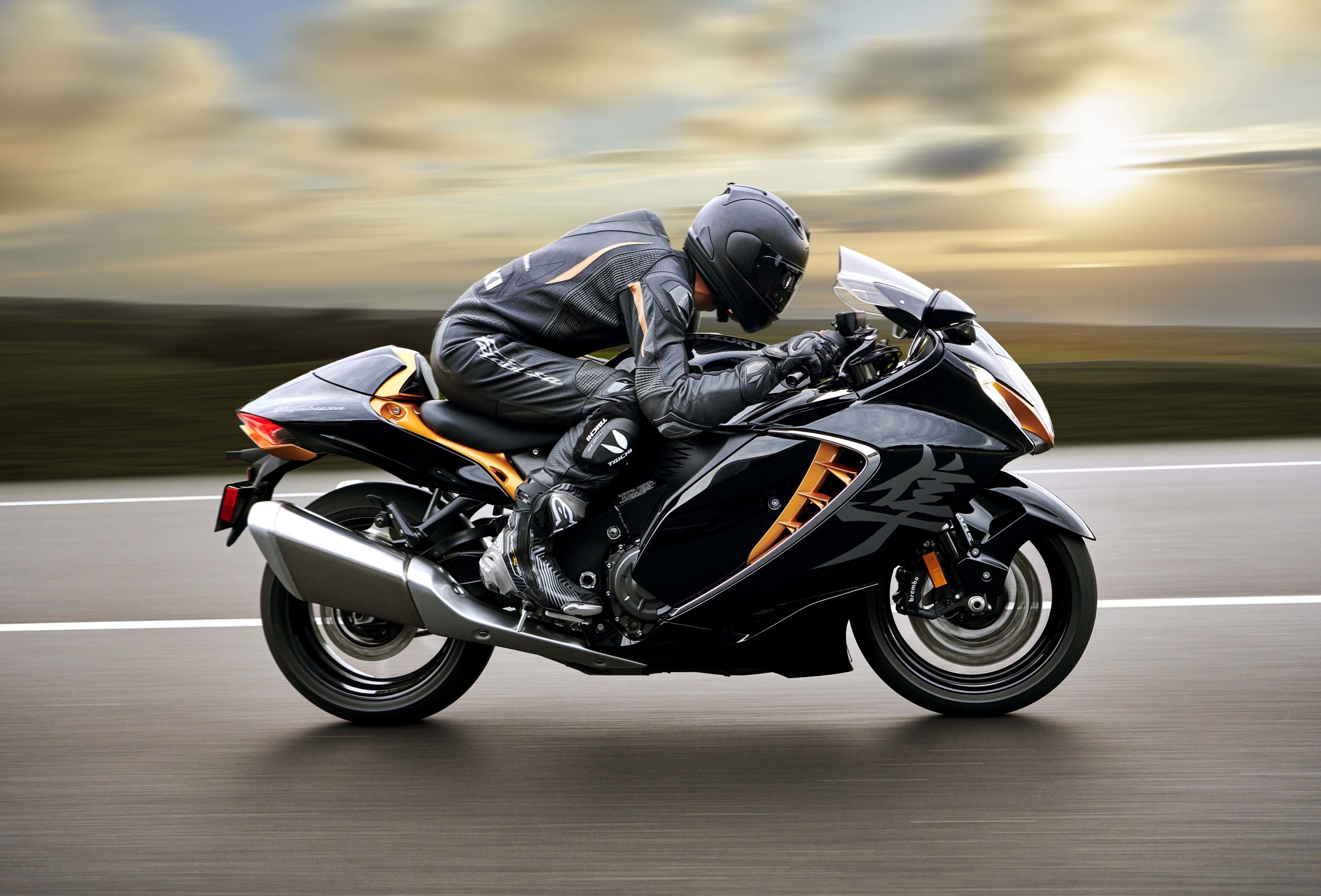 3010x2040 Here It Is, The All New 2022 Suzuki Hayabusa & Rubber, Desktop