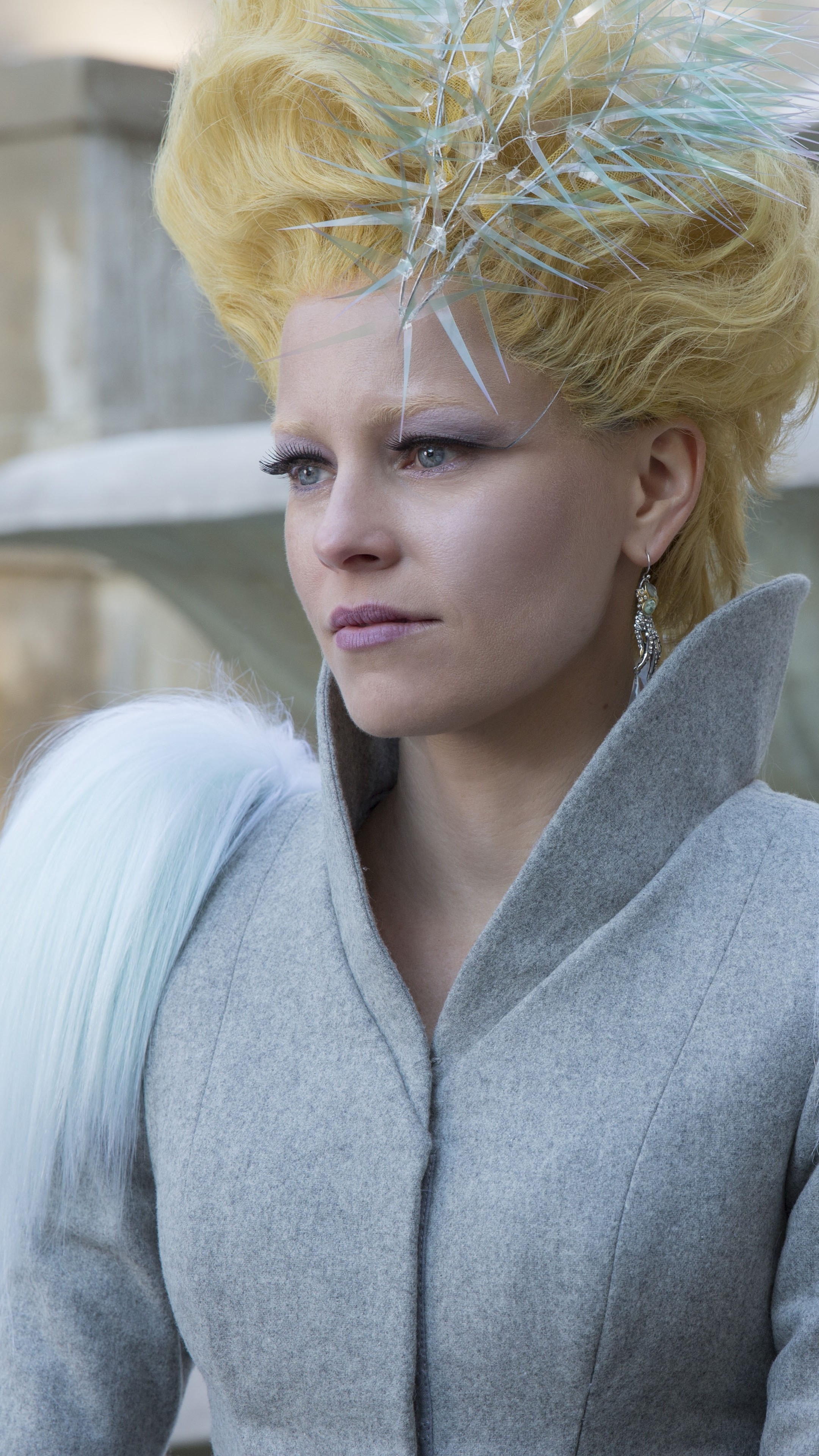 2160x3840 Wallpaper The Hunger Games, Mockingjay Elizabeth Banks, Phone