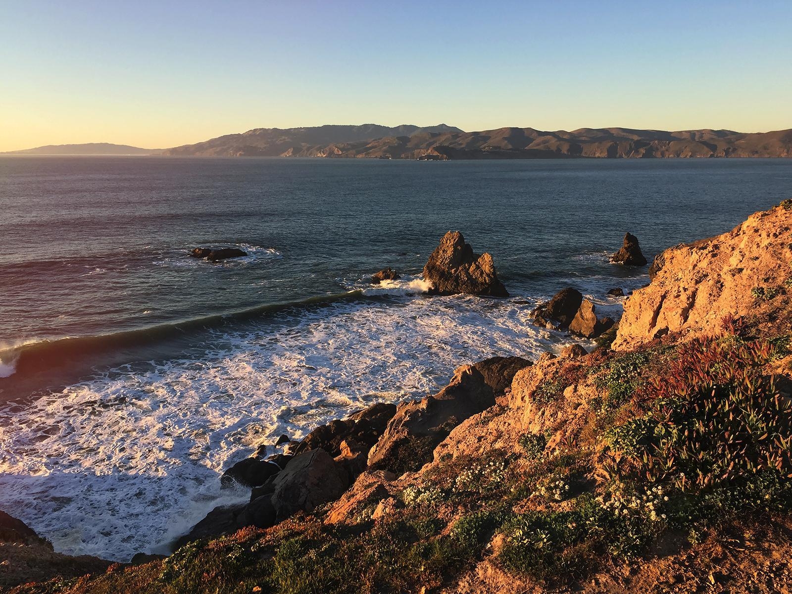 1600x1200 sending postcards: Sutro Baths & Land's End, Desktop