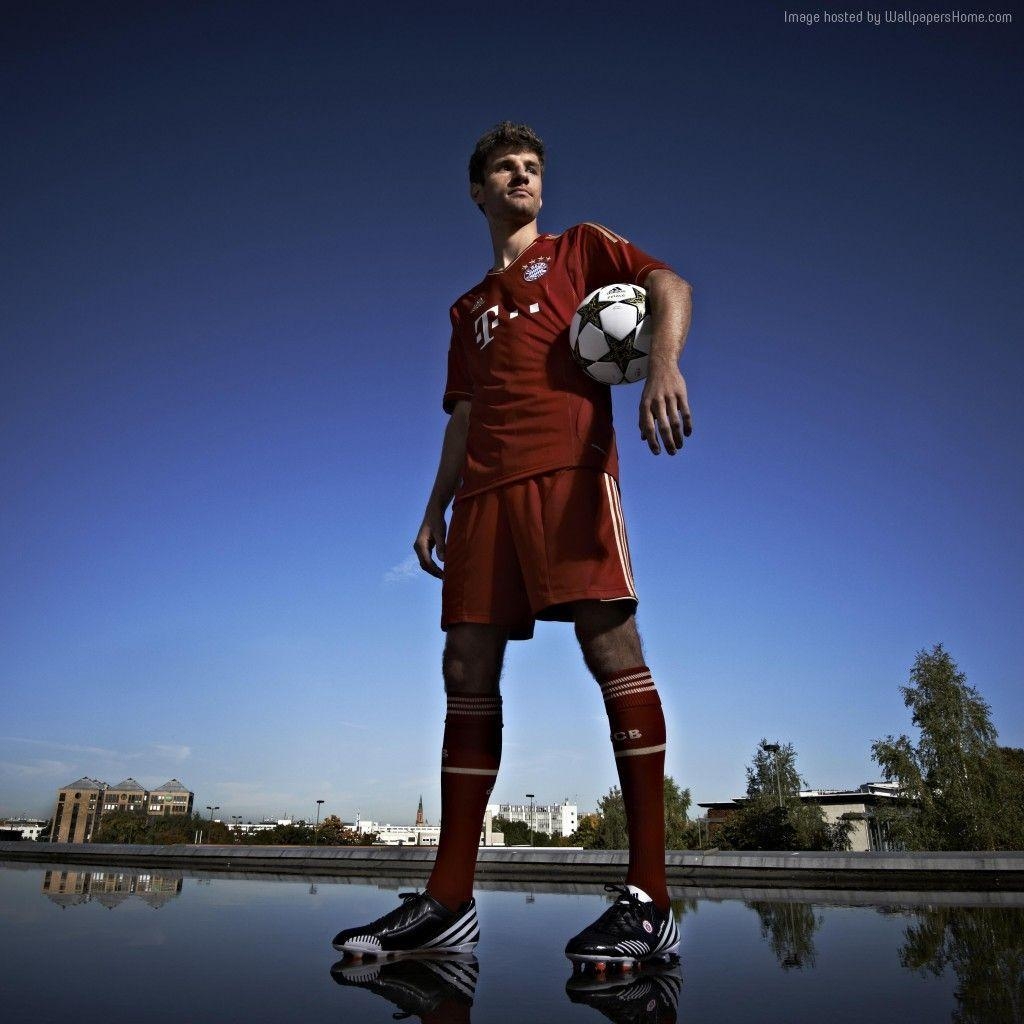 1030x1030 Football Wallpaper, Sport: Football, Thomas Muller, soccer, Phone