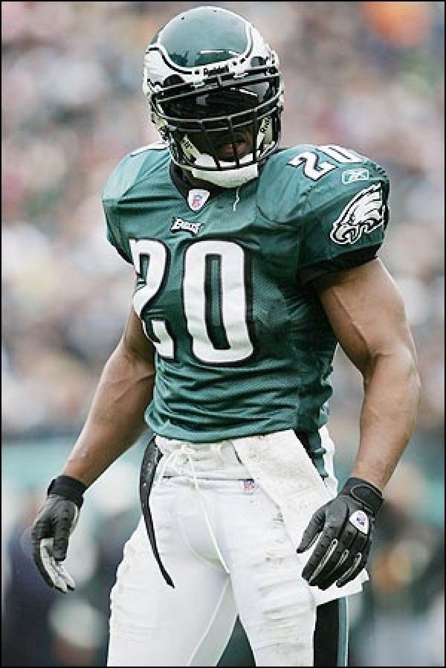 900x1350 Brian Dawkins Wallpaper Eagles 0.25 Mb, Phone