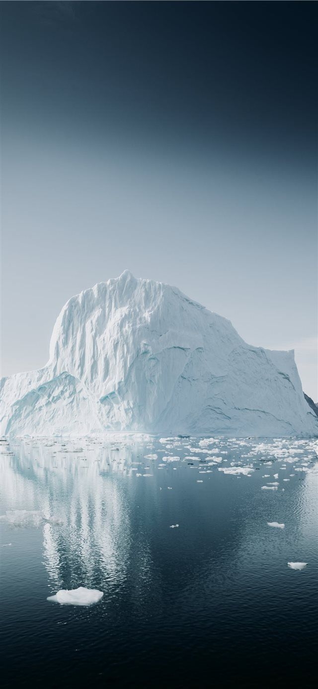 640x1390 Arctic Iceberg reflected iPhone X, Phone