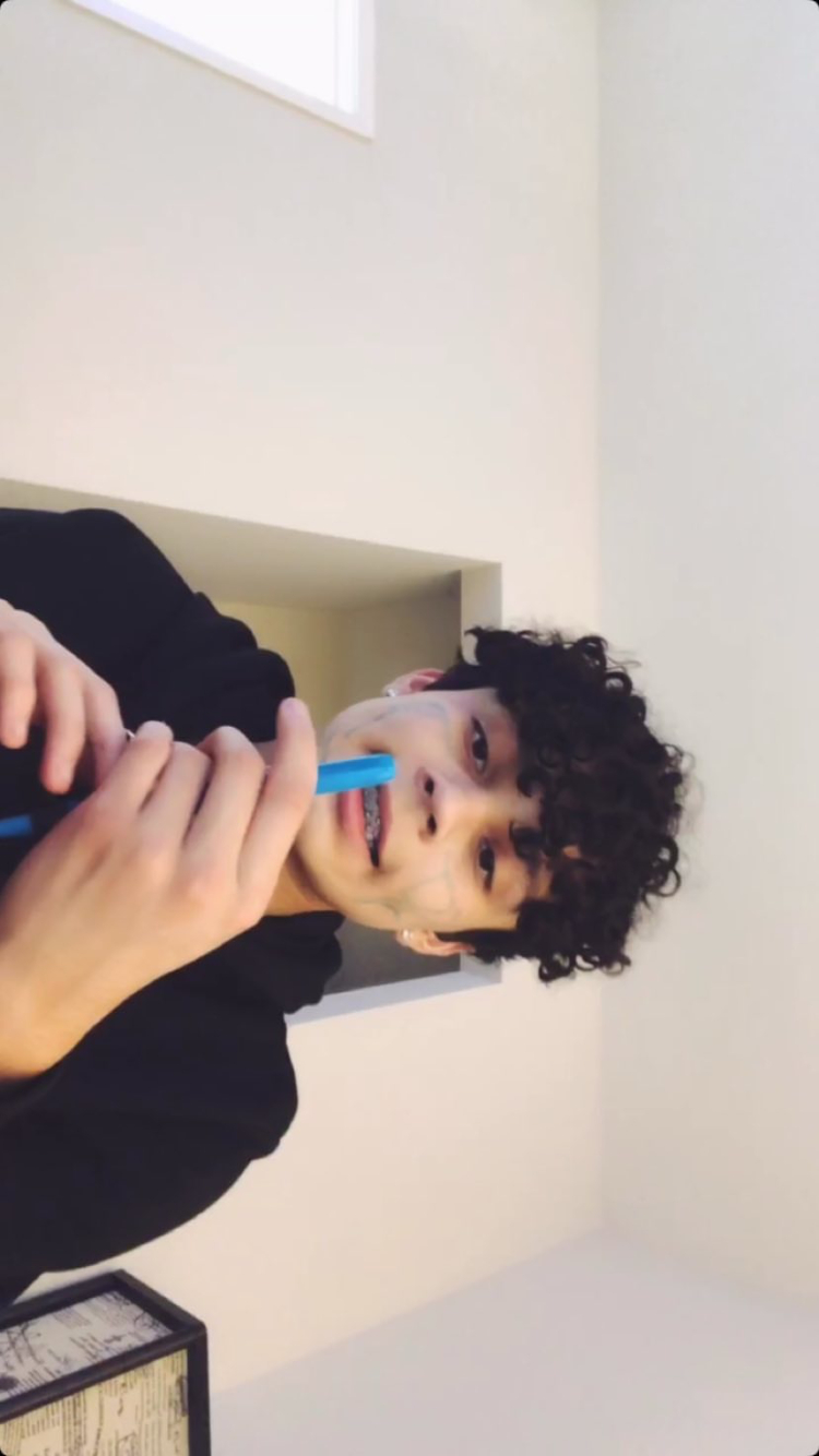 750x1340 Diego ma bby. Boys with curly hair, Phone