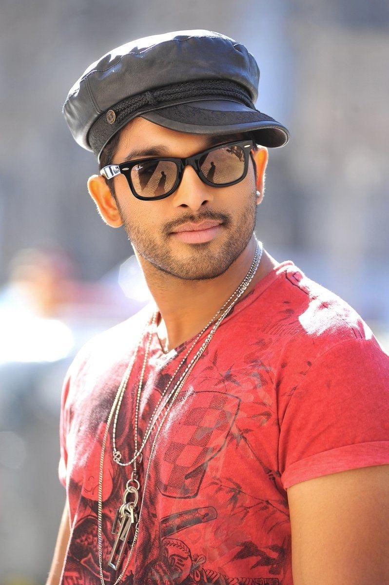 800x1200 Allu Arjun Latest Photo, Phone