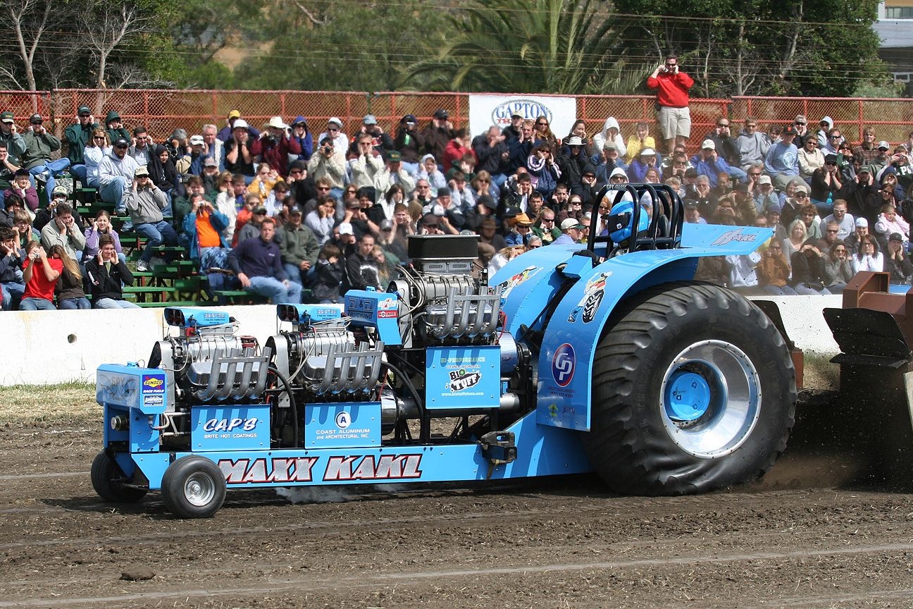 1300x870 Pulling Tractor wallpaper, Vehicles, HQ Pulling Tractor picture, Desktop