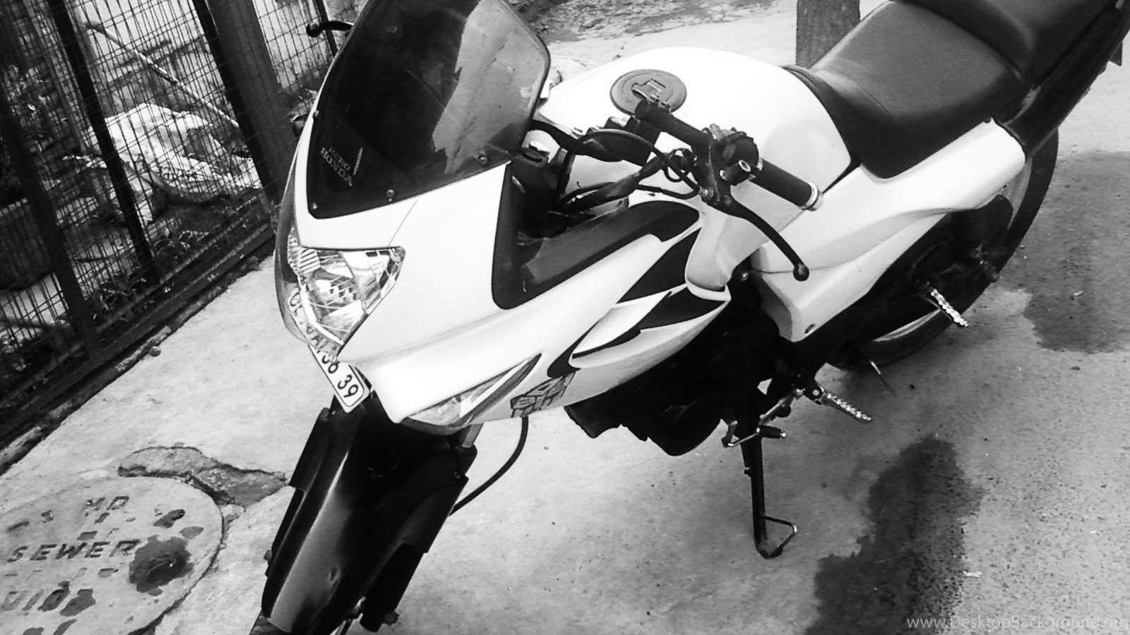 1600x900 White And Black Hero Karizma R Picture 2. Album ID Is 47300. Bike. Desktop Background, Desktop