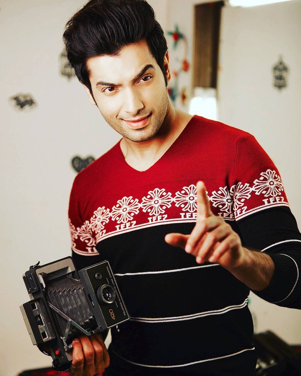 960x1200 Sharad Malhotra™, Phone