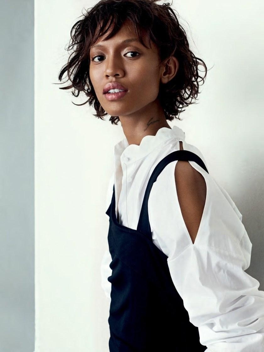 840x1120 ELLE SWEDEN: Adesuwa Aighewi, Phone