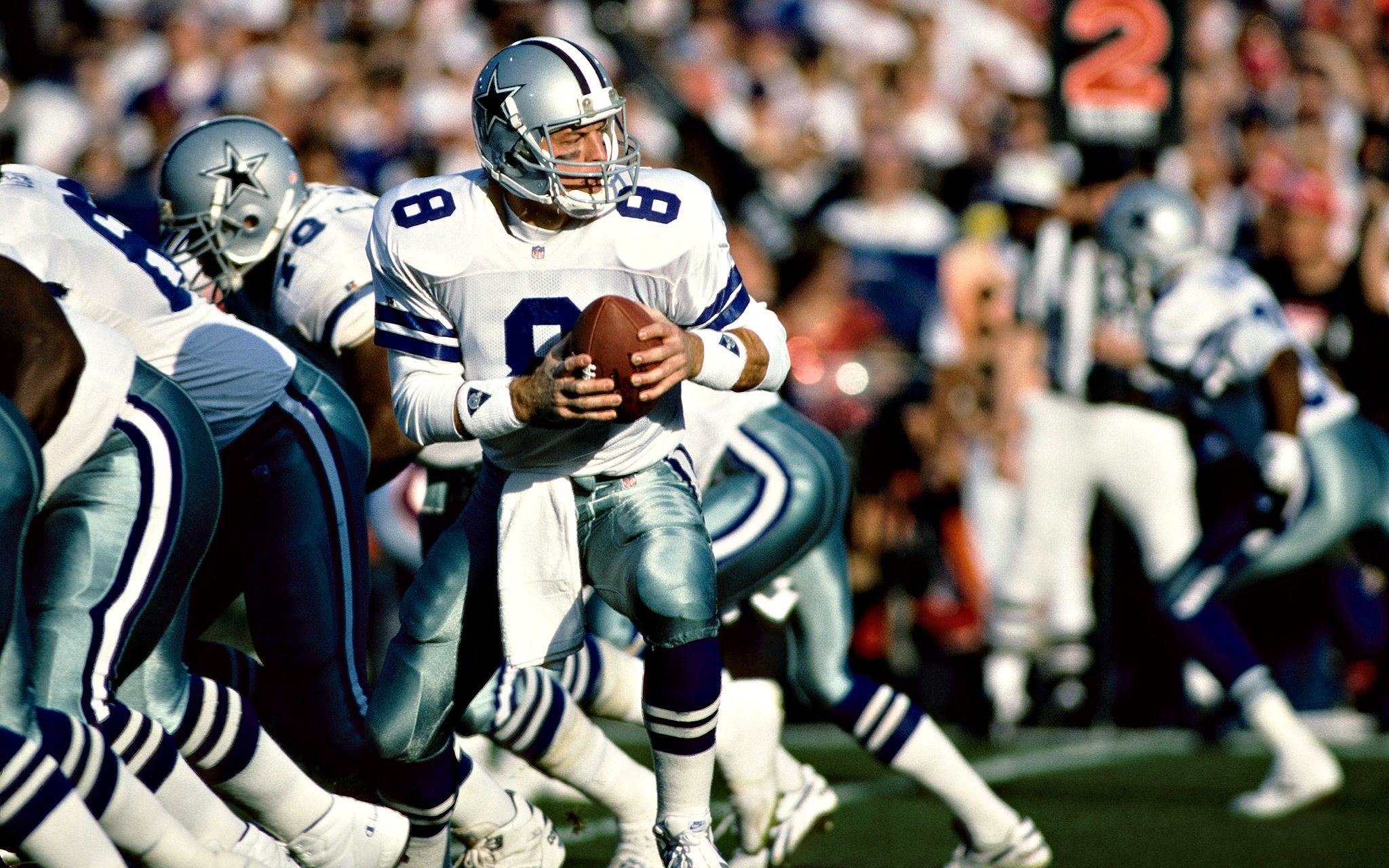 2050x1280 Troy Aikman or not QB, Desktop