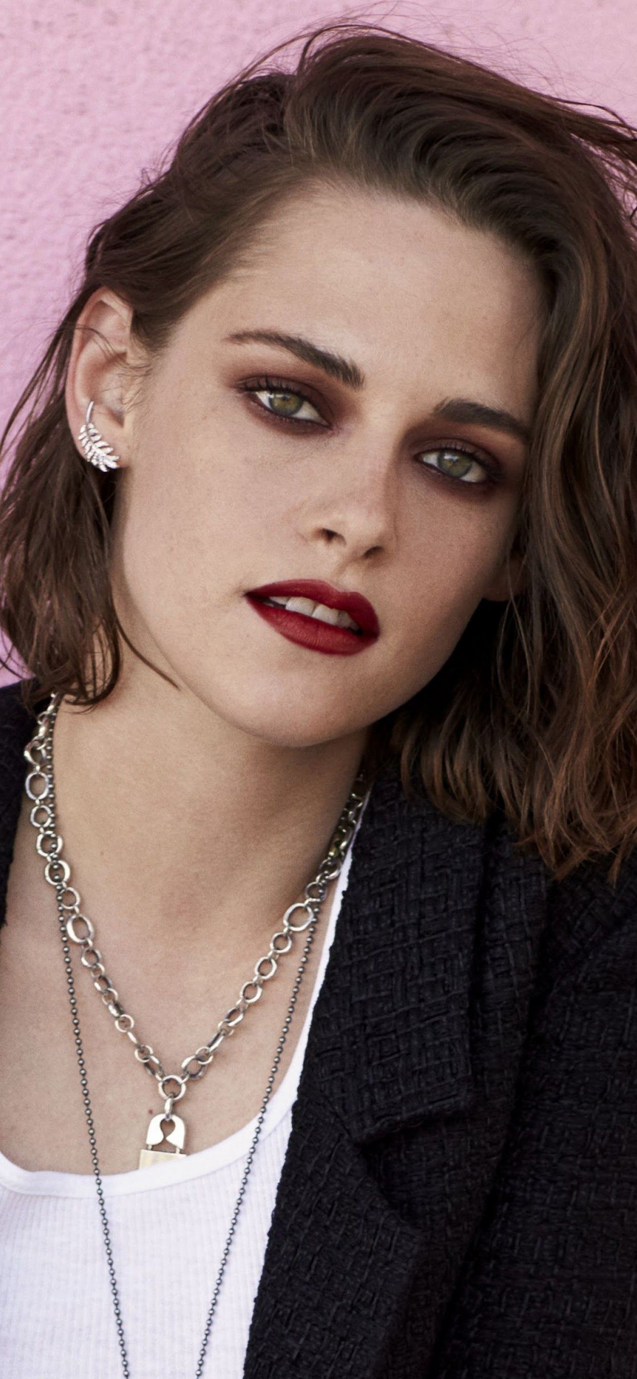 1250x2690 Kristen Stewart Brunette Girl 4K Wallpaper, Phone