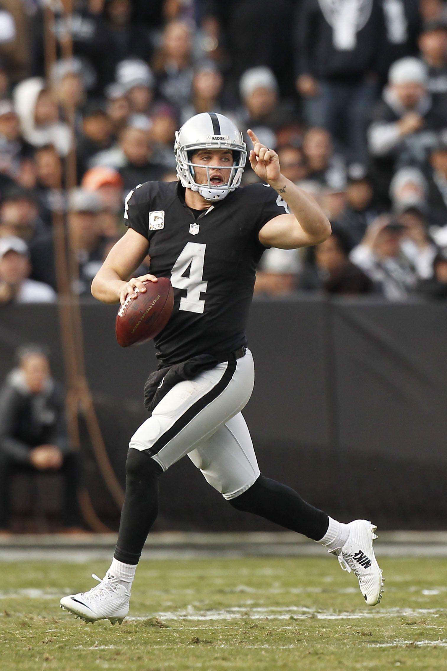 1520x2270 Derek Carr, The Free Social Encyclopedia, Phone