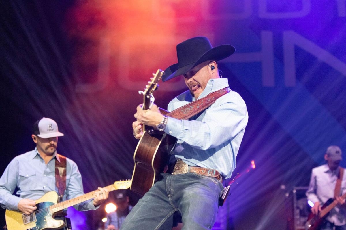 1200x800 Photos: Cody Johnson performs at the BOK Center, Desktop