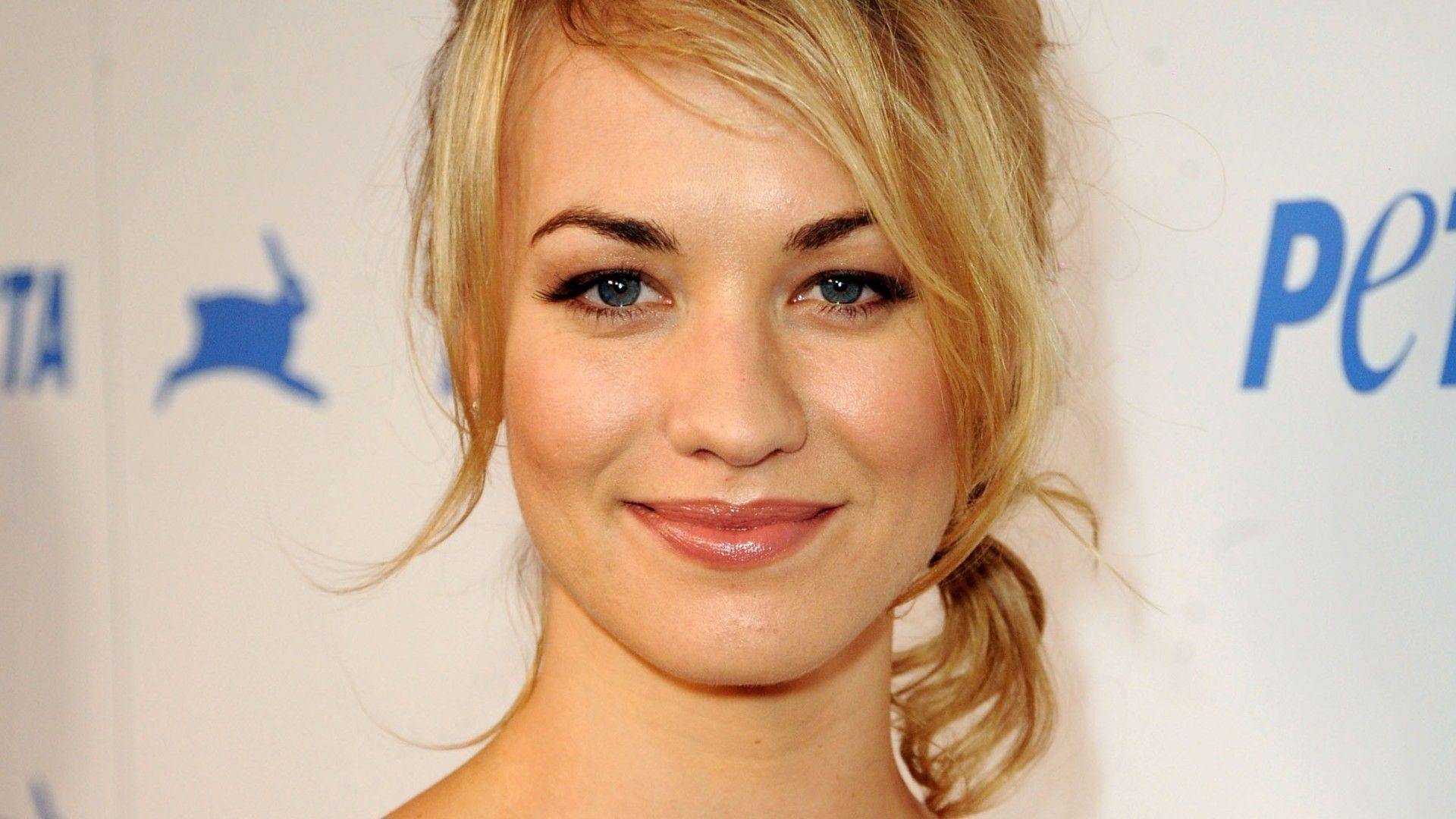 1920x1080 Yvonne Strahovski Smile desktop PC and Mac wallpaper, Desktop