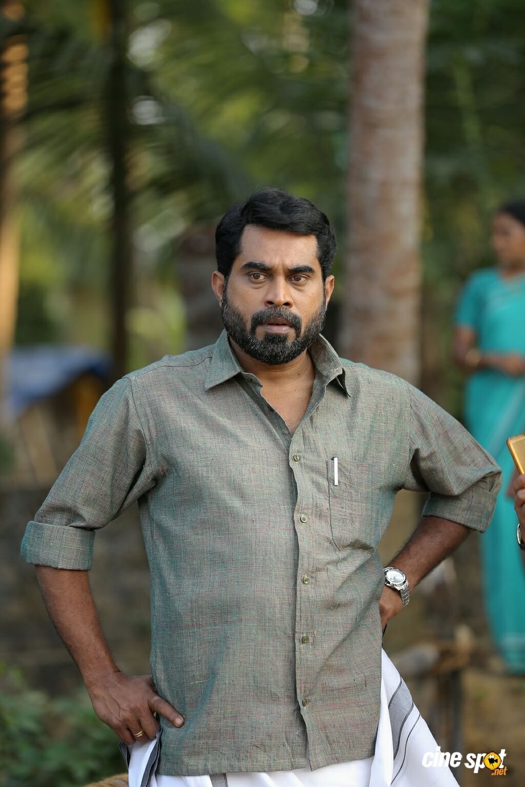 1030x1540 Suraj Venjaramoodu in Theevandi (5), Phone