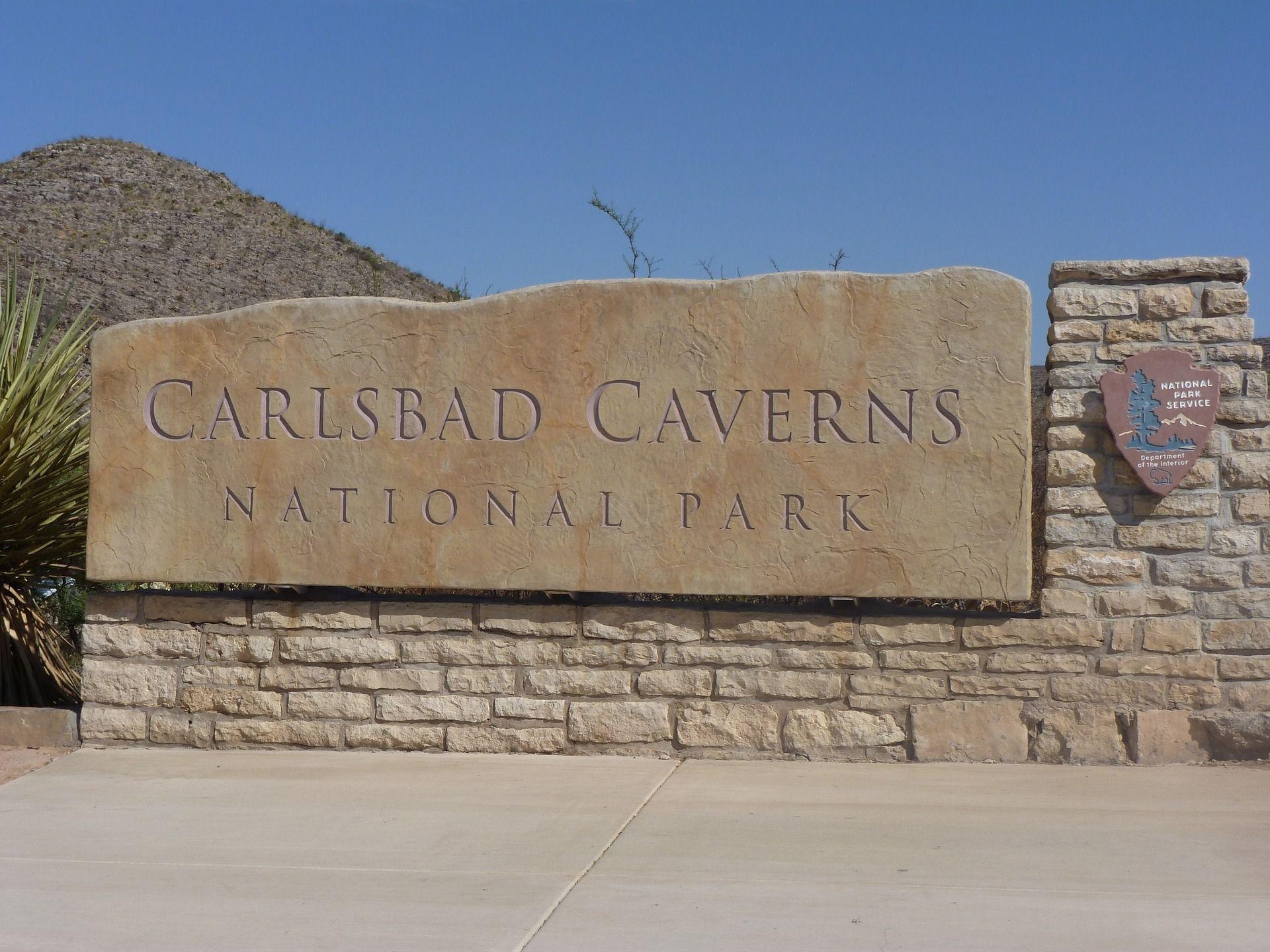 1920x1440 What You Need to See at Carlsbad Caverns National Park, Desktop